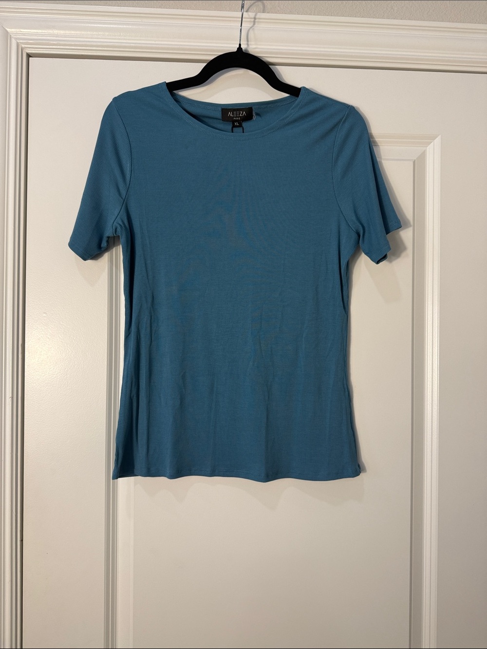 Aleeza Paris Ribbed Modal Top in Slate Blue Size XL NWT - Picture 2 of 4